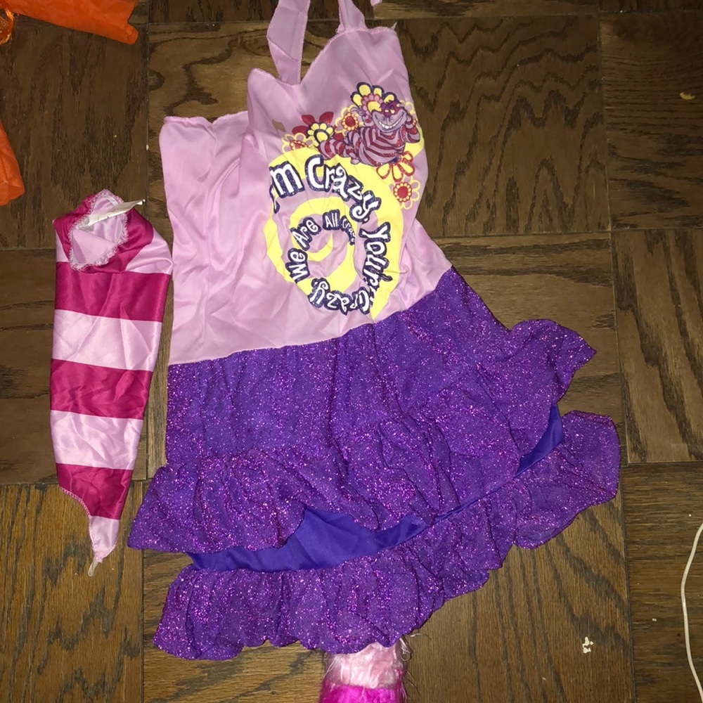 Bundle kids Costumes size small medium fix’s 3-8 yr was wash only worn one time